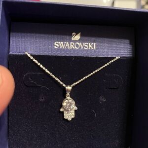 925 Sterling Silver and Swarovski Hamsa Necklace NIB 18”
